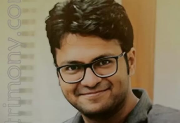 Dr. Gandharv Goyal is a young medical doctor and healthcare technology entrepreneur, raised in a family of paediatricians with deep roots in clinical service. He combines the discipline of a rigorous medical training with the vision of a modern technology builder — grounded in traditional family values while pursuing a forward-looking professional path