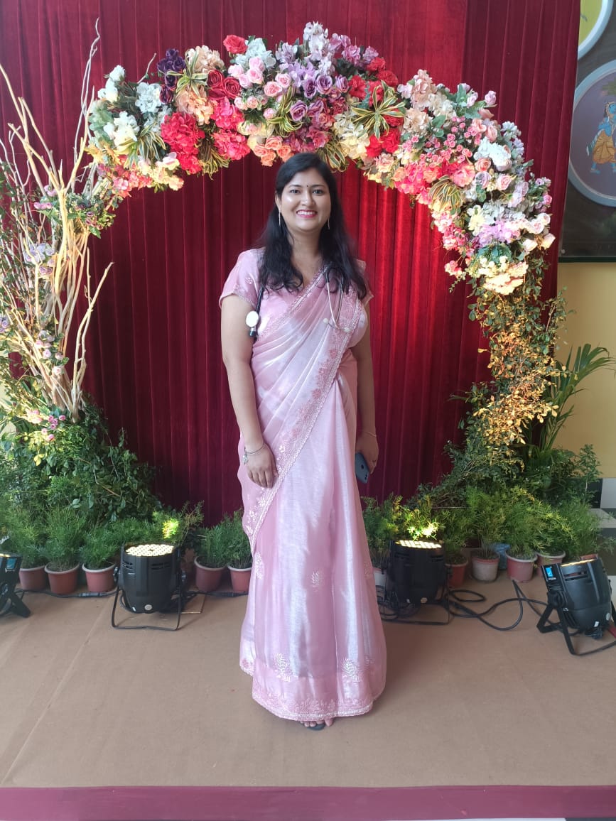 27-year-old MBBS doctor, currently pursuing MS in Ophthalmology. Graceful, educated and family-oriented, with a vegetarian lifestyle. Comes from a well-settled nuclear family.